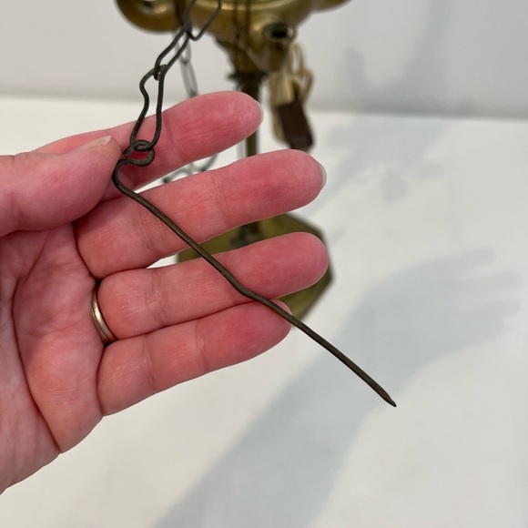 Italian Brass Lucerne Oil Lamp, Electrified Lamp Light - Picture 5 of 9